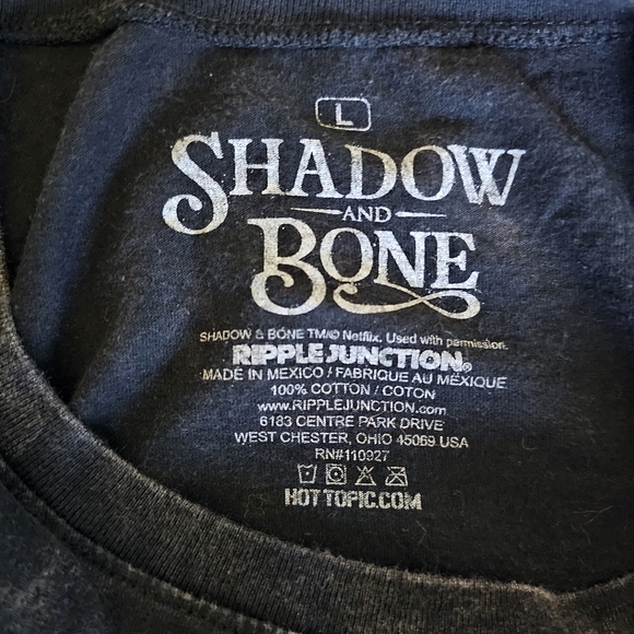 Ripple Junction Shadow and Bone Graphic Tee - Dark Wash Hot Topic Netflix - Picture 2 of 7